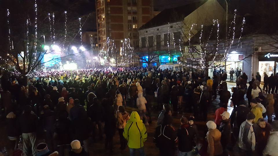 Trsteničani srpsku novu godinu čekali u centru grada