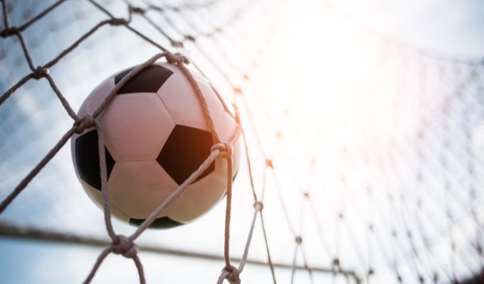 Premier League and La Liga 2025: Early Title Favorites and Odds After Matchday One