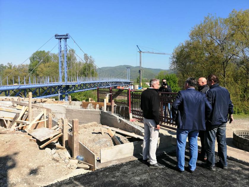 Uskoro svečano otvaranje visećeg mosta u Trsteniku