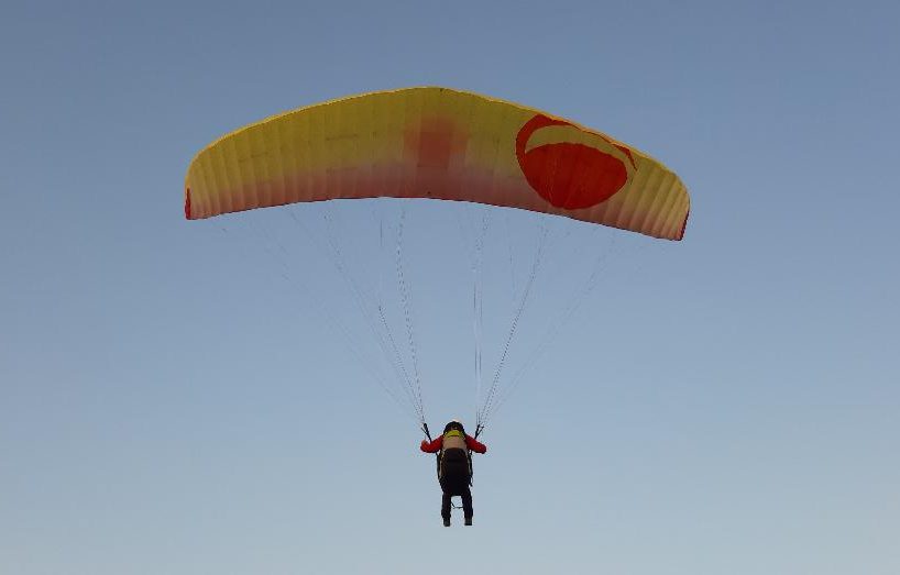 Aeroklub ,,Saša Mitrović” – Leskovac: Održano revijalno takmičenje pilota paraglajdera