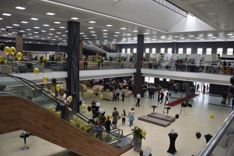 Kompleks „Apostolović“: Otvoren prodajni salon nameštaja Big centar 4M