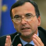 Fratini kritikuje EU zbog Srbije