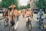 Goli biciklisti protestvovali u Meksiku (VIDEO)