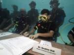  Vlada Maldiva održala sednicu na dnu mora 