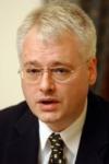 Josipović: Tužbu treba zadržati