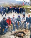 Radnici Kuršumlije već šest dana blokiraju put
