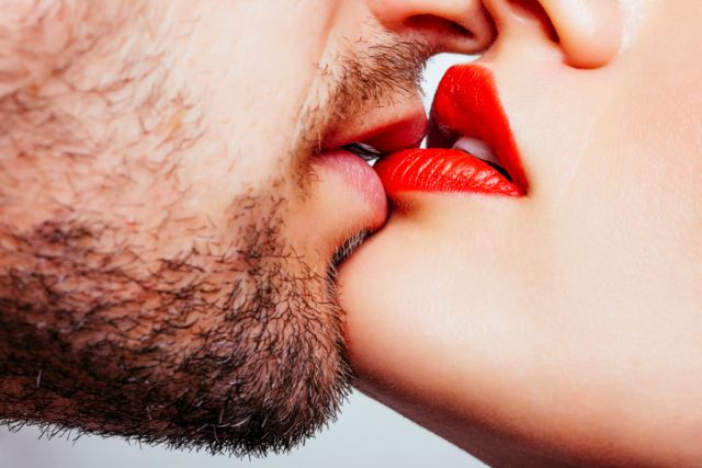 6 vrsta poljubaca koji razbuktavaju strast