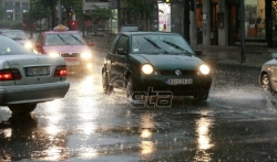 AMSS: Zbog kiše i odrona potrebna oprezna vožnja 