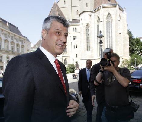 Analitičar: Srbi svojim kandidatom čine uslugu Tačiju