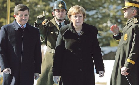 Angela Merkel: Užasno je koliku patnju Rusi izazivaju u Siriji!
