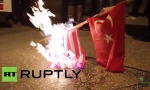 Atina: Protest zbog obaranja ruskog aviona, zapaljena zastava SAD