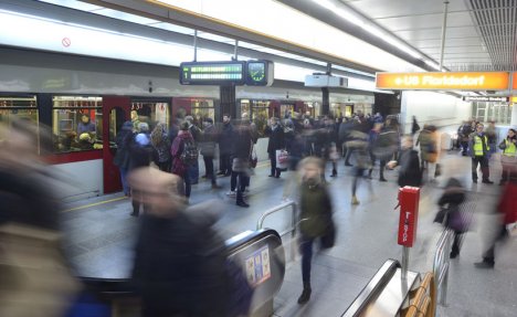 BEČKE LINIJE ODREŠILE KESU: Metro će čuvati pripadnici privatnog obezbeđenja! 