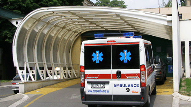 Beograd, četvoro dece povređeno u udesu