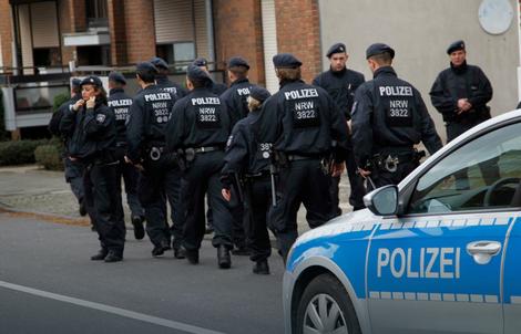 Berlin: Doček Nove godine u društvu s policajcima