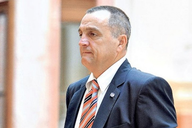 Bivši premijer Srbije Zoran Živković hitno operisan
