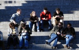 
					CEAS: Čak 70 odsto mladih bi Srbiju po zapadnom modelu 
					
									