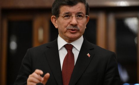 DAVUTOGLU: Turska spremna da uputi vojsku u Siriju ako treba