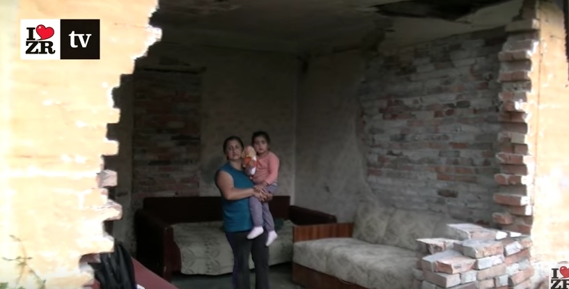 DIJANA SA ĆERKOM ŽIVI U HLADNOJ RUŠEVINI: Majka i ćerka iz Zrenjanina preko noći postale beskućnice, a nemaju ni za hleb (VIDEO)