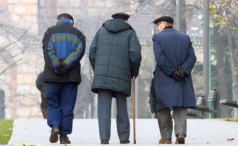 DOBRE VESTI ZA PENZIONERE: Penzije stižu ranije zbog Uskrsa