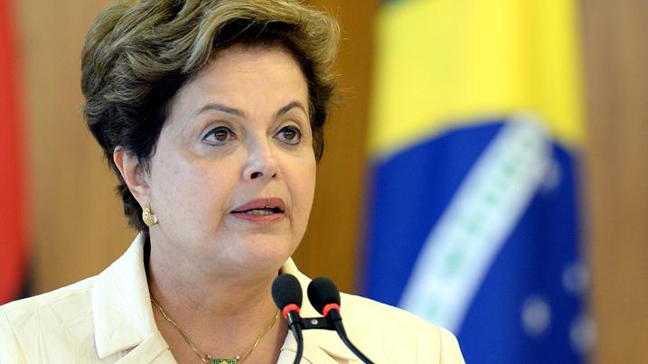 Dilma Rusef pakuje kofere