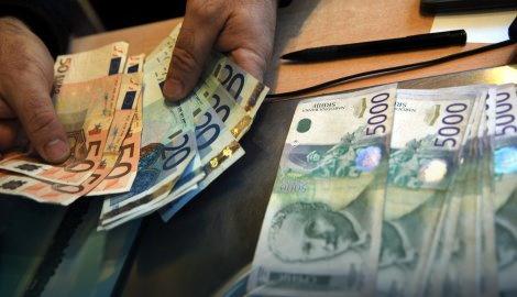 Dinar se sutra oporavlja za 0,1 odsto, kurs 123,36