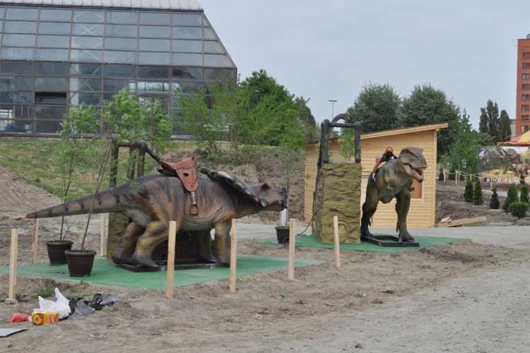 Dino park u Novom Sadu otvoren za sve posetioce