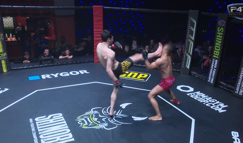 Dobio je udarac u lice, a potom više nije znao za sebe: Pogledajte brutalan MMA nokaut (VIDEO)