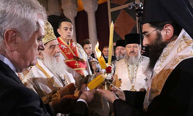Dolaskom Blagodatnog ognja u Srbiju počelo Vaskršnje slavlje