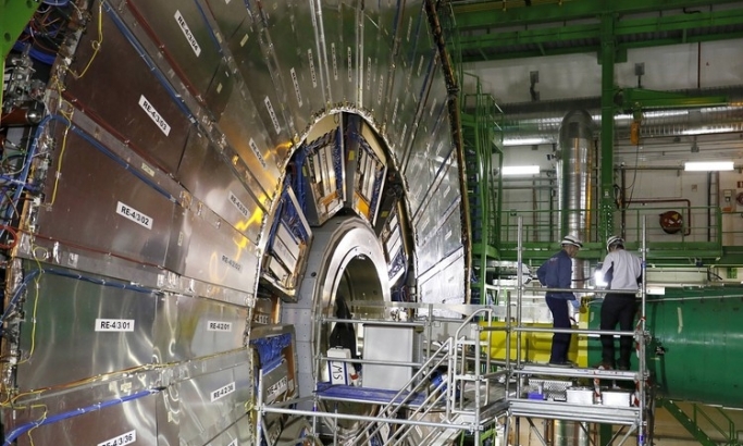 Drama u CERN-u: Nema naučnice, ostali samo dugmići!?