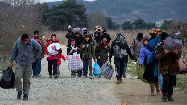 EU poziva Tursku da primi izbeglice, 20.000 ljudi na granici  
