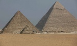 Egipat: Uhapšeni zbog prodaje kamenja sa piramida