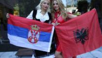 Evo ko su lepotice čija je fotografija zaludela internet tokom meča Albanija - Srbija