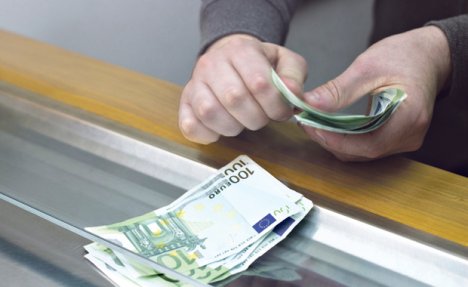 FILMSKA PLJAČKA BANKE: Ukrao 70.000 evra i otišao na more!