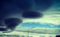 (FOTO) INVAZIJA NA JUŽNOAFRIČKU REPUBLIKU: Neverovatna izdanja oblaka na plavom nebu