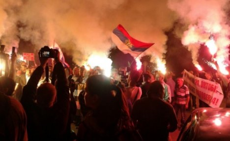 (FOTO) PROTEST DEMOKRATSKOG FRONTA: Podgoricom odjekuje Milo lopove!