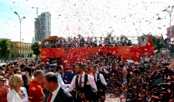 Fudbaleri Albanije dočekani na crvenom tepihu u Tirani