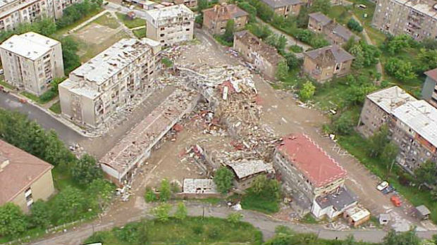 Godišnjica bombardovanja zgrade SUP-a u Kosovskoj Mitrovici