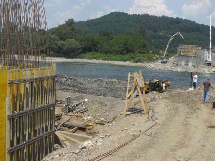 Gradnja mosta Bratunac-Ljubovija teče po planu