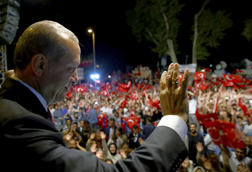 HAOS U TURSKOJ SE NASTAVLJA: Erdogan hapsi svoje GARDISTE!
