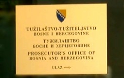 
					Hapšenje u Srebrenici za ratne zločine nad Bošnjacima 
					
									