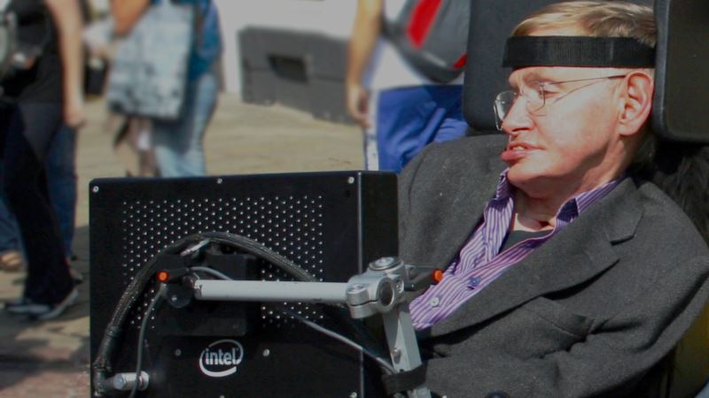 Hawking: Ne razumijem razloge popularnosti Trumpa