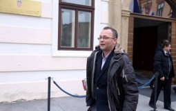 
					Hrvatska: Traži se i ostavka ministra kulture 
					
									