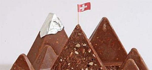 I TO RADIMO POGREŠNO? Toblerone, čokolada koja simbolizuje švajcarske Alpe, jede se ovako (VIDEO)