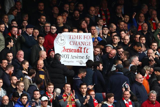 I navijači digli ruke od Arsenala