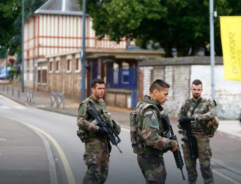 ID objavila video sa dvojicom napadača iz francuske crkve