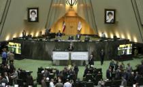 IRAN NA NOGAMA: Parlament dao zeleno svetlo za nuklearni sporazum