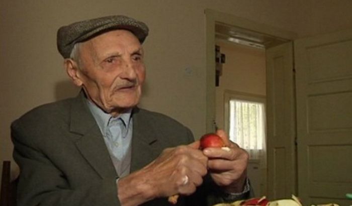Ilija Čolović (103) nastariji rudar na Balkanu