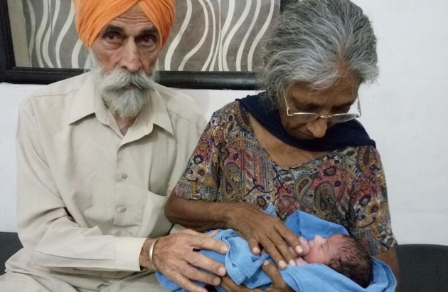 Indijka dobila bebu u 70. godini vantelesnom oplodnjom