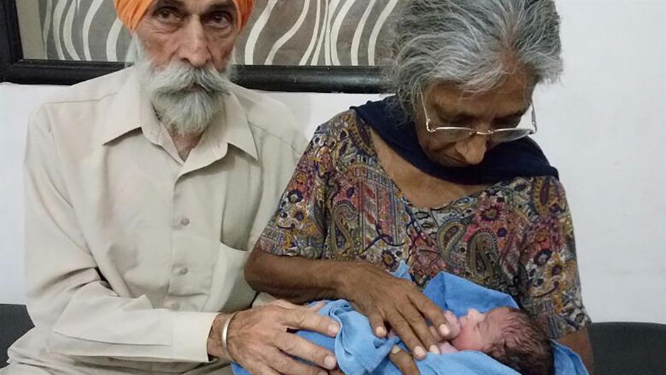 Indijka rodila prvo dete u 70. godini