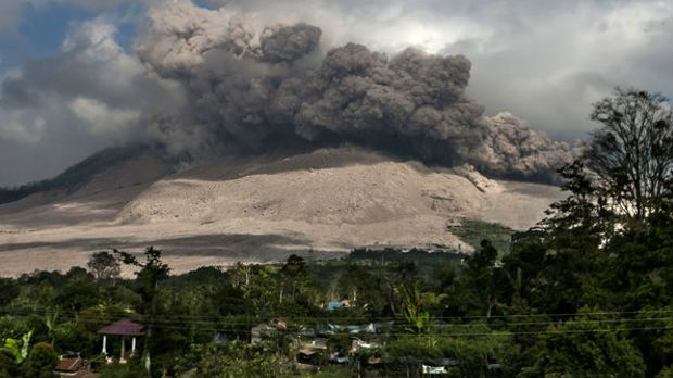Indonezija, tri osobe poginule u erupciji vulkana